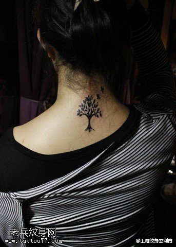 经典刺青小树纹身图案