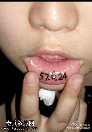 性感大胆嘴唇数字纹身图案