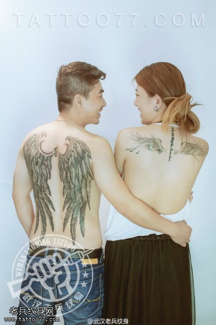 情侣后背天使翅膀纹身作品写真