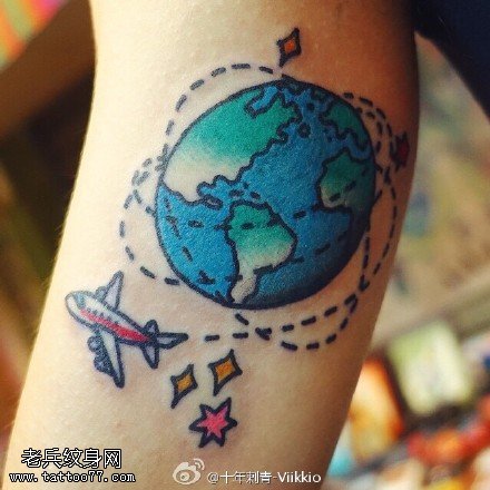 经典地球飞机纹身图案