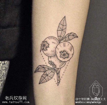 经典点刺的山楂纹身图案