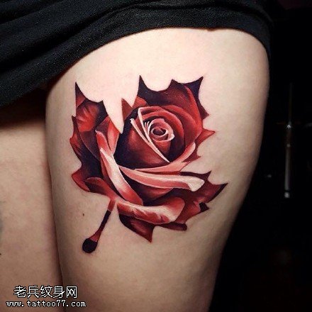 大腿上的枫叶玫瑰花纹身图案