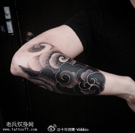 经典的祥云纹身图案
