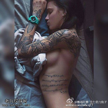 时尚性感的美女纹身图案