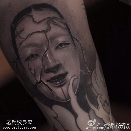 惊悚的地裂式肖像纹身图案