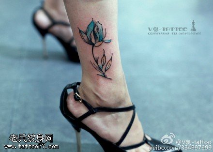 脚腕好看的玉兰花纹身图案