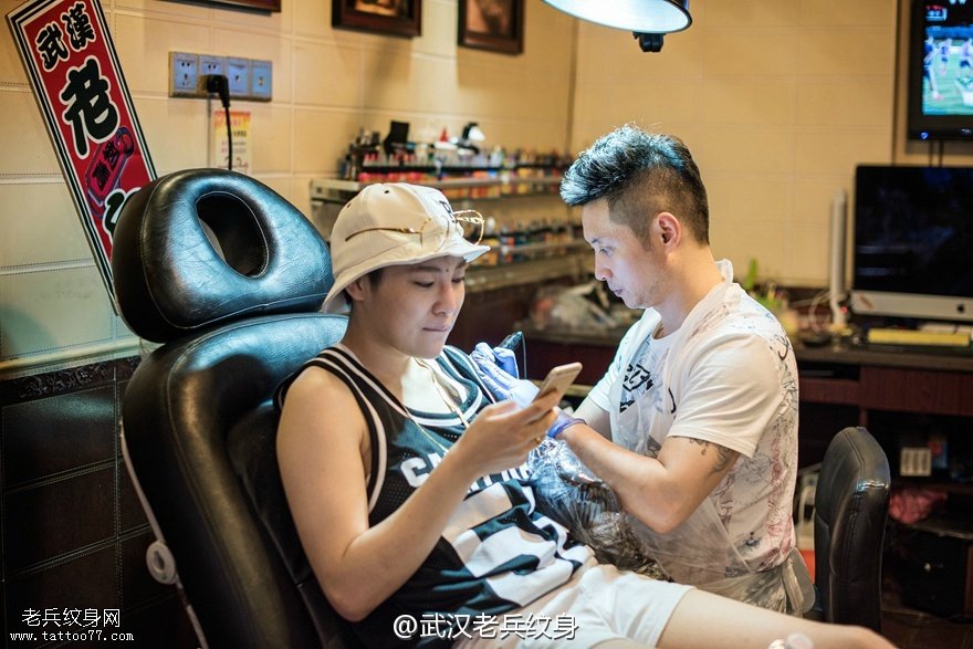大臂纹身图案现场
