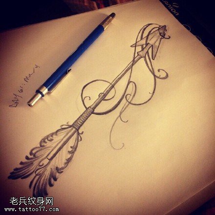 手稿素描箭纹身图案
