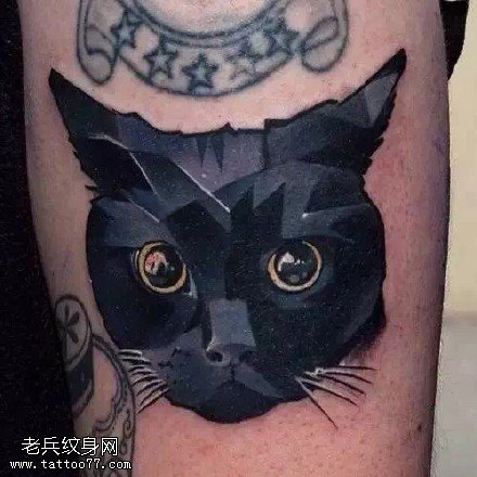 立体感黑灰猫咪纹身图案