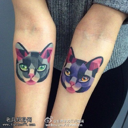 手臂彩绘猫咪纹身图案