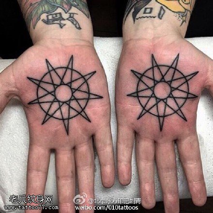 手心里线条太阳纹身图案