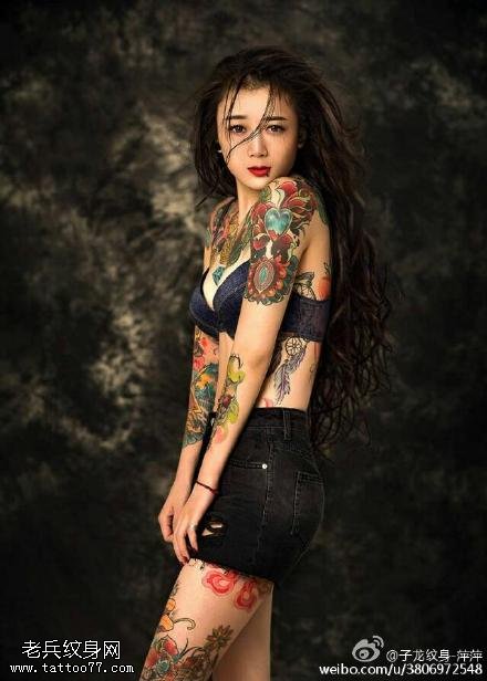 欧美美女纹身图案