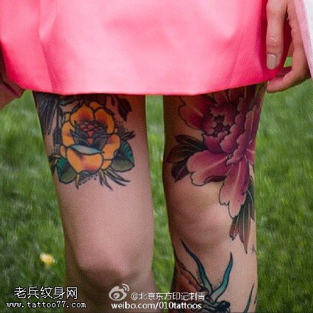 腿部玫瑰牡丹纹身图案