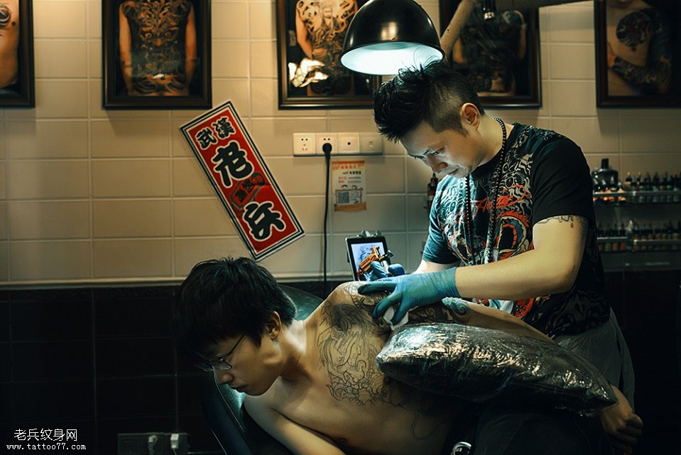 纹身会上瘾，纹了就不要抛弃——去武汉老兵纹身之体验（图文）
