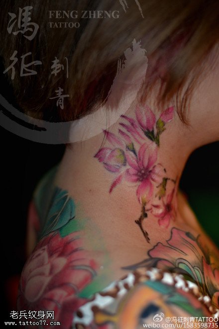 脖子上的玉兰花纹身图案