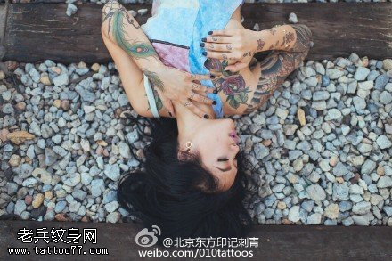 欧美风时尚凤凰纹身图案