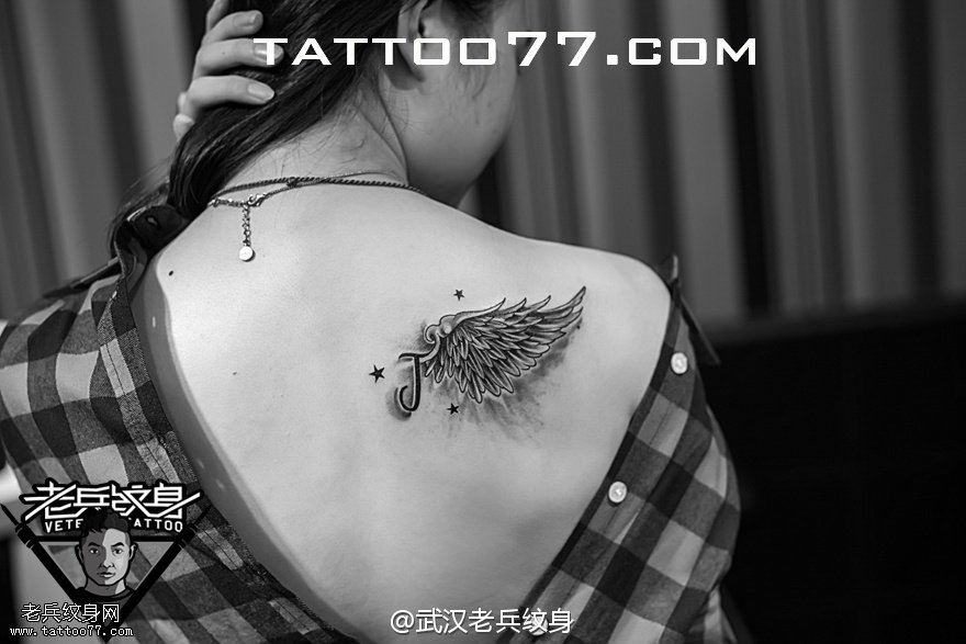 美女肩胛翅膀纹身图案作品