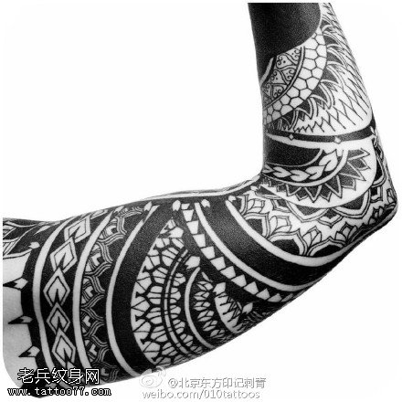 经典的图腾大花臂纹身图案