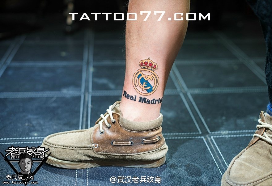 脚踝皇马字母纹身图案作品
