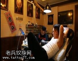 武汉老兵纹身纹身师纹身工作视频