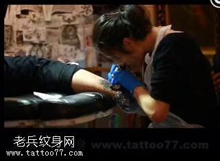 武汉最好的纹身店纹身师工作花絮视频