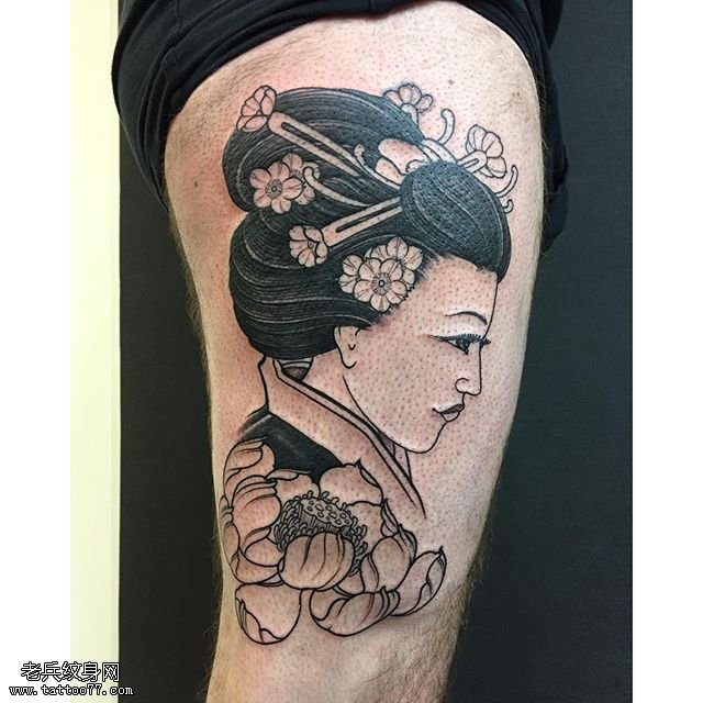 大腿点刺艺妓纹身图案