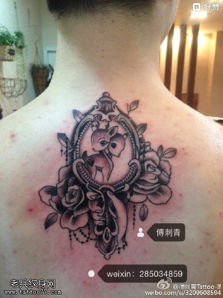 背部的情侣小鹿纹身图案