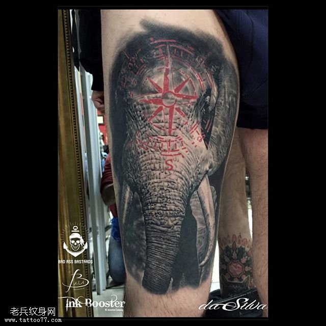 腿部的经典大象纹身图案