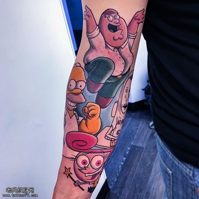 手臂卡通人物纹身图案