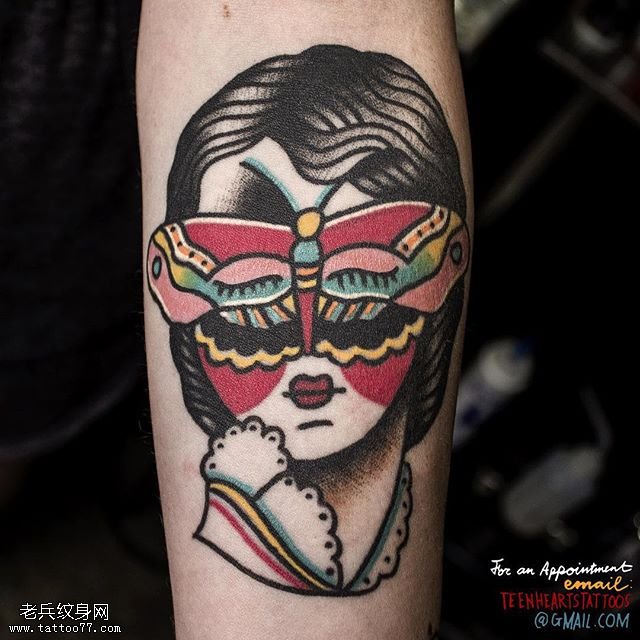 手臂面具小美女纹身图案
