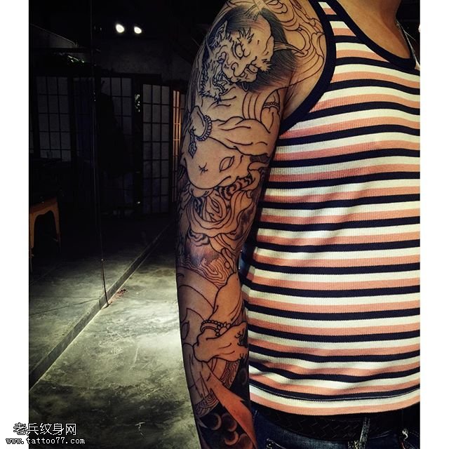 点刺般若花臂纹身图案