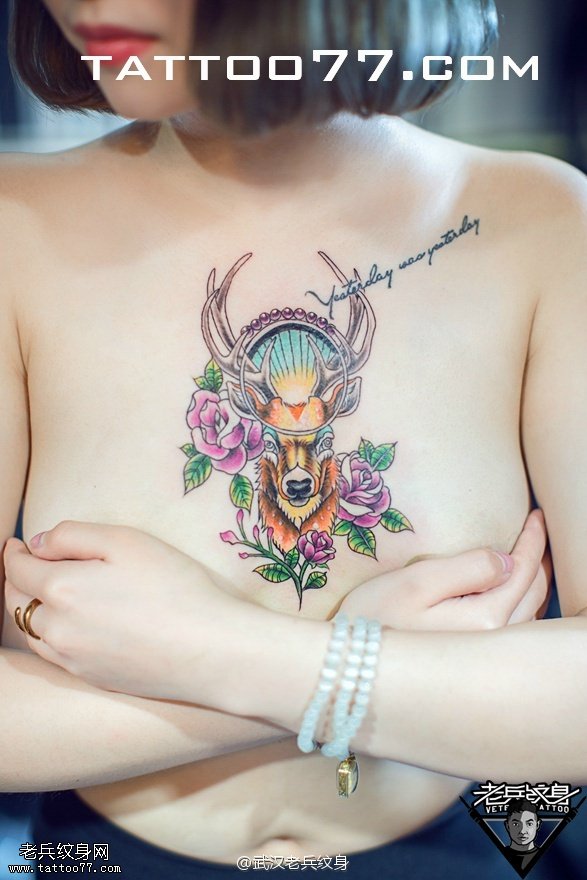 美女性感胸部鹿纹身图案作品