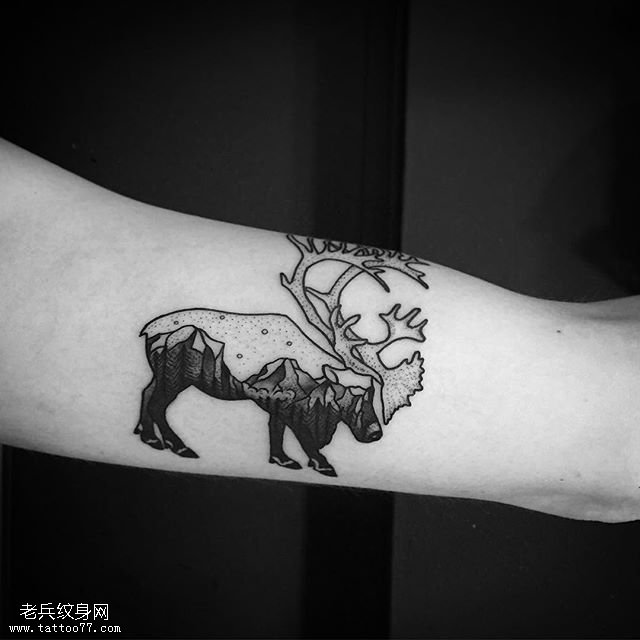 大臂上的一头牛纹身图案