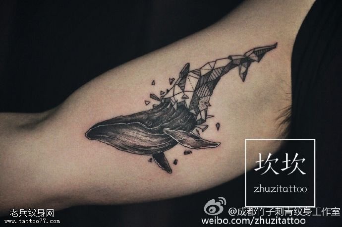 手臂几何线条鲨鱼纹身图案