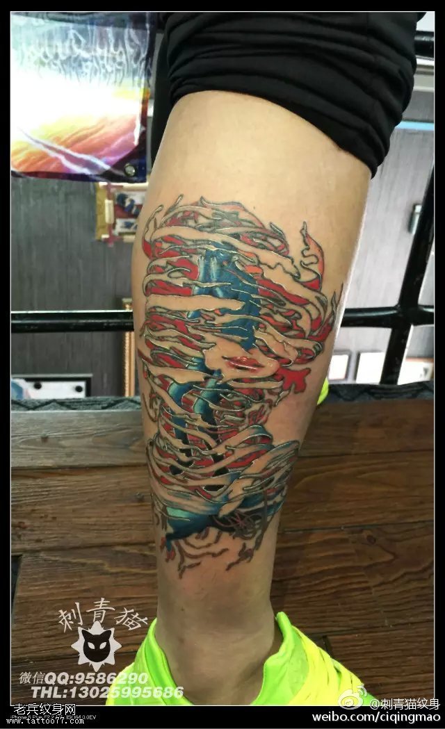 小腿抽象插画纹身图案