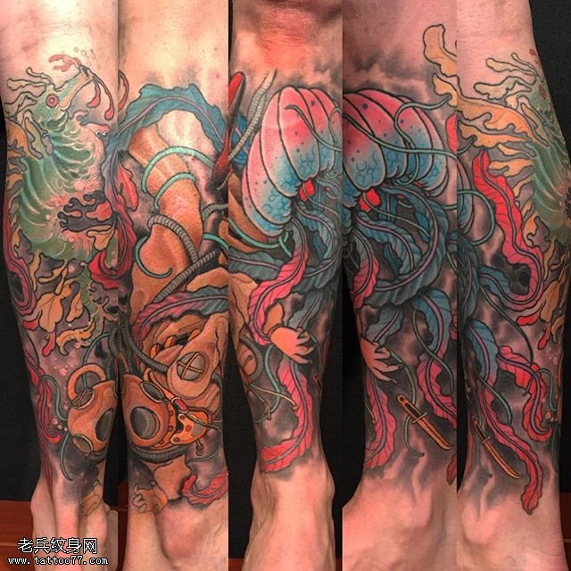 小腿上的水母纹身图案