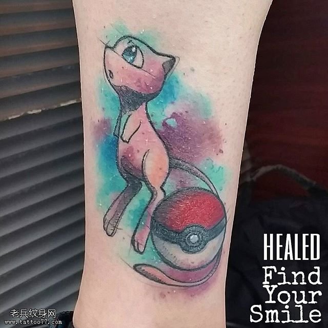 小腿的大眼猫纹身图案