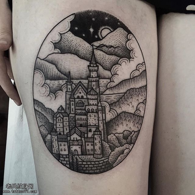 大腿上经典的城堡纹身图案