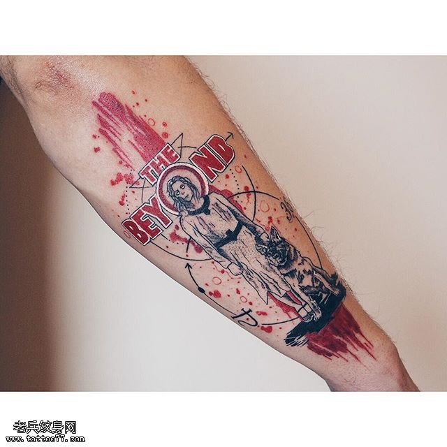 小臂上水彩点刺美女狼狗纹身图案