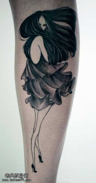 手臂穿裙子的女生纹身图案