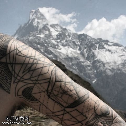手臂点刺几何线纹身图案