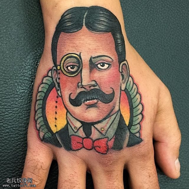 手背小胡子肖像纹身图案