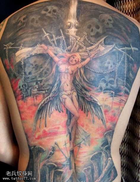 被魔鬼束缚在十字架上的天使纹身图案