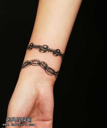 手腕创意黑白纹身图案