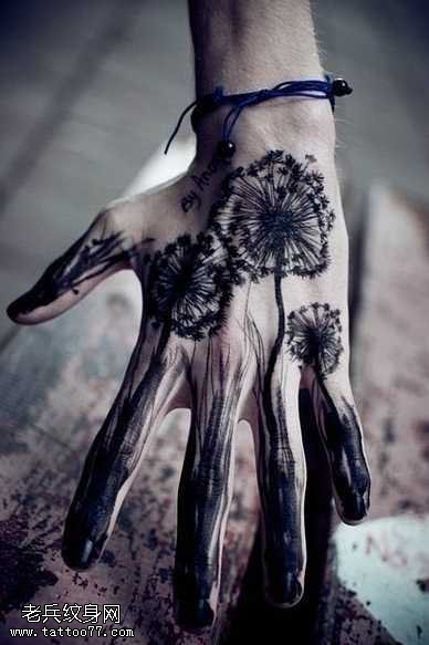 手部薄公英纹身图案