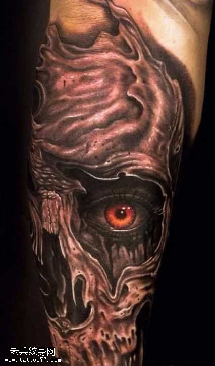腿部恶魔纹身图案