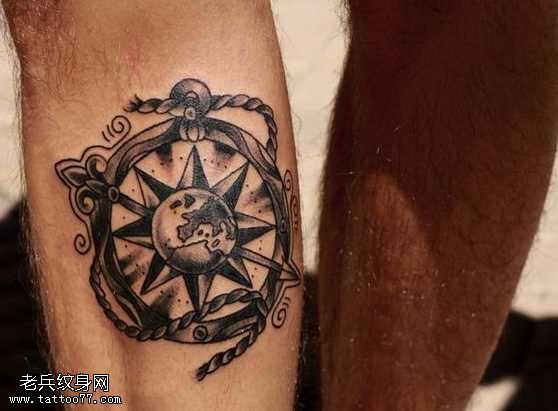 简单好看的指南针纹身图案