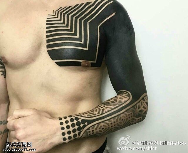 半甲日本风图腾纹身图案
