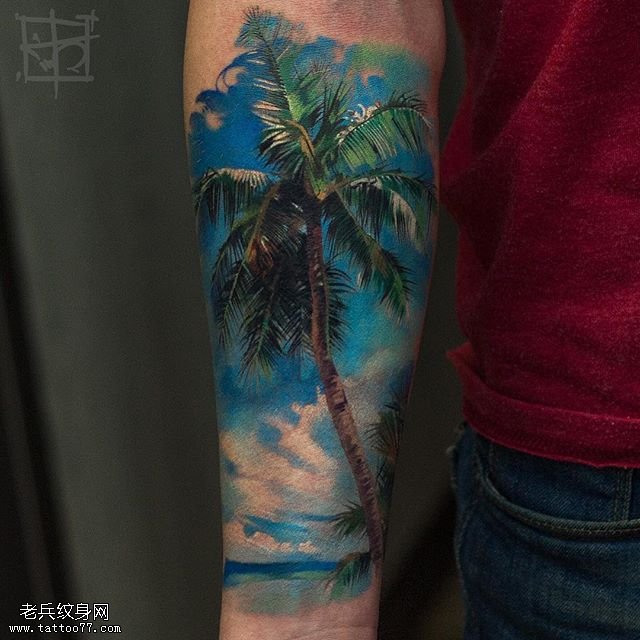 手臂水彩椰子树纹身图案