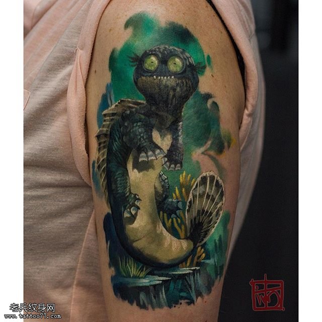 大臂水彩小怪物纹身图案